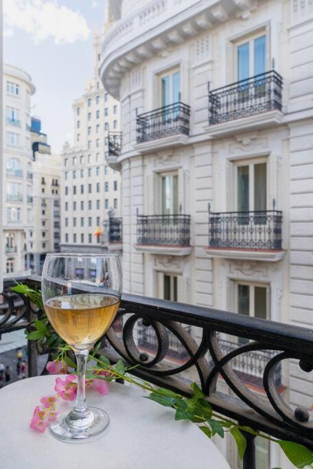 Apartamento Flat For Groups 8 People In Gran Via-Cgrac4 Madrid Exterior foto